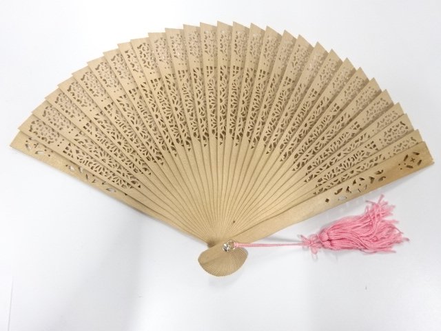 JAPANESE KIMONO / ANTIQUE SANDALWOOD FAN